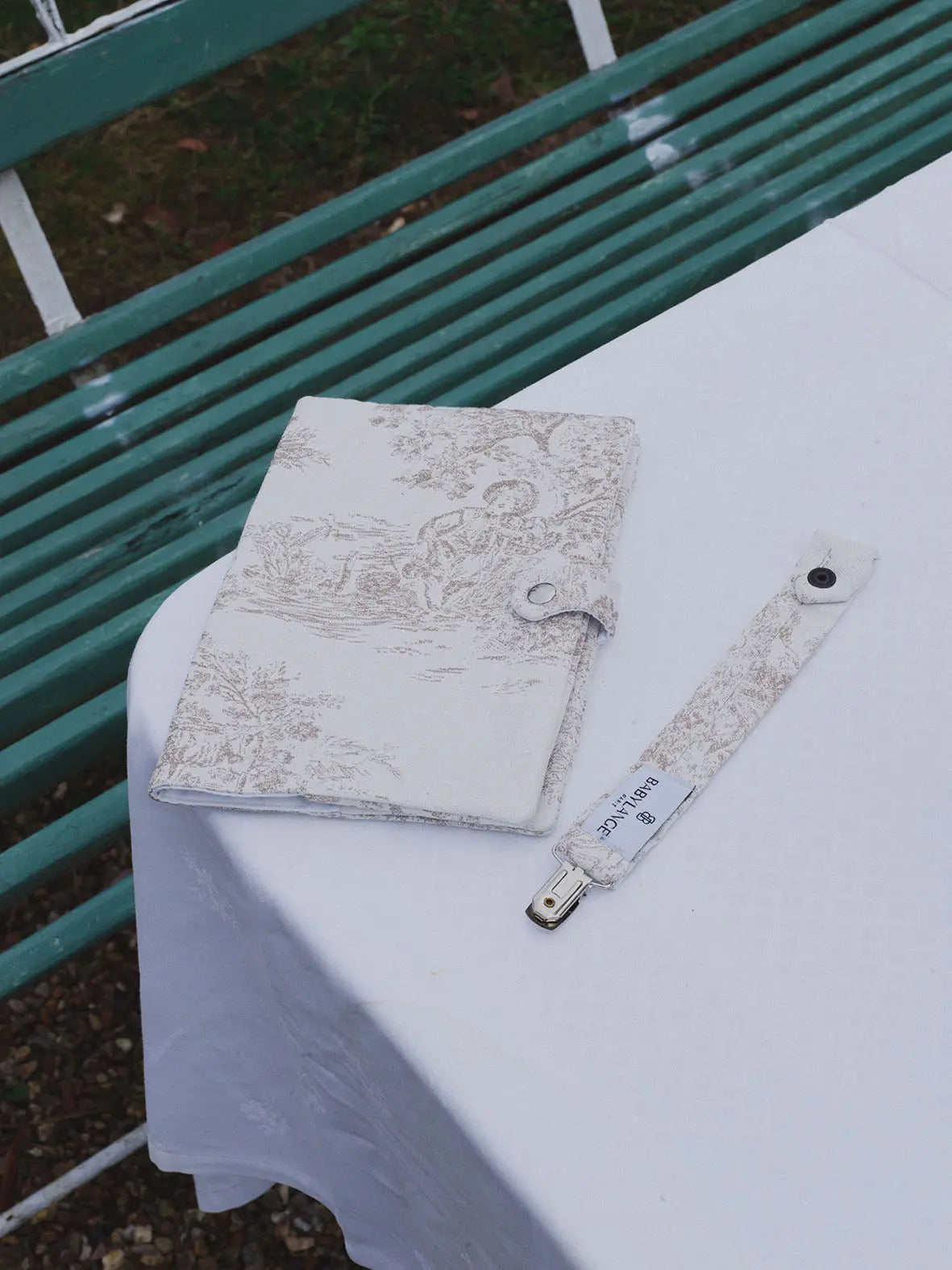 Protège carnet de santé Linton